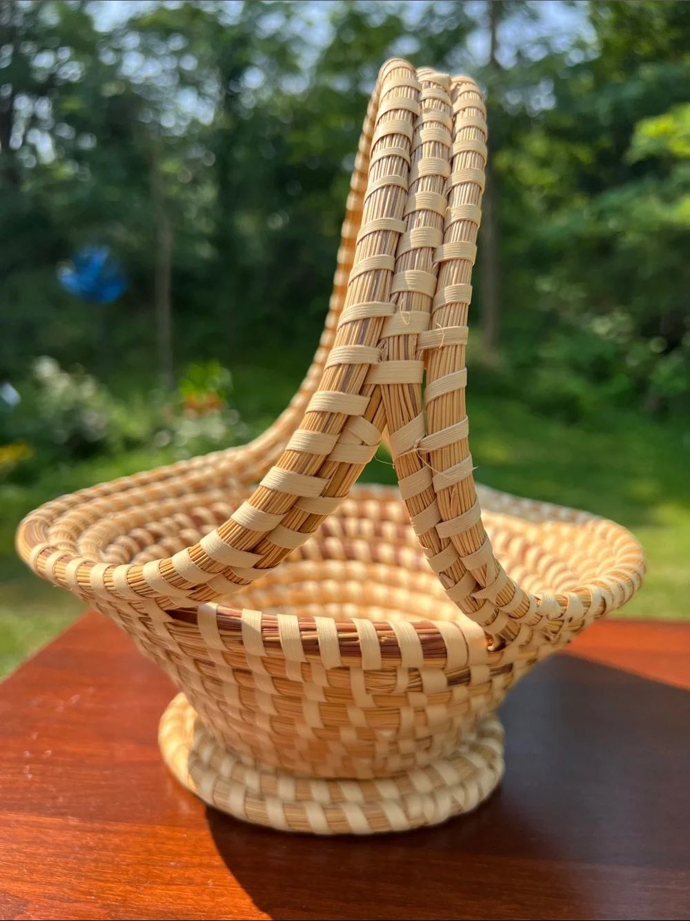 Vintage Charleston South Carolina Sweetgrass Bullrush Gullah Handwoven Basket